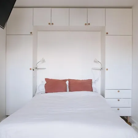 Peaceful & Artistic 1bd - Picpus Paris! * Parijs